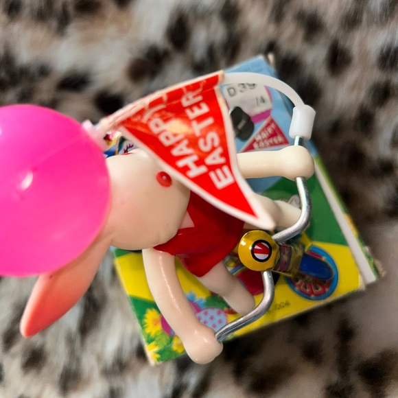 -Vintage 1986- Happy Easter Bunny on Tricycle with Bell and Windup Turn-Key - Picture 7 of 11